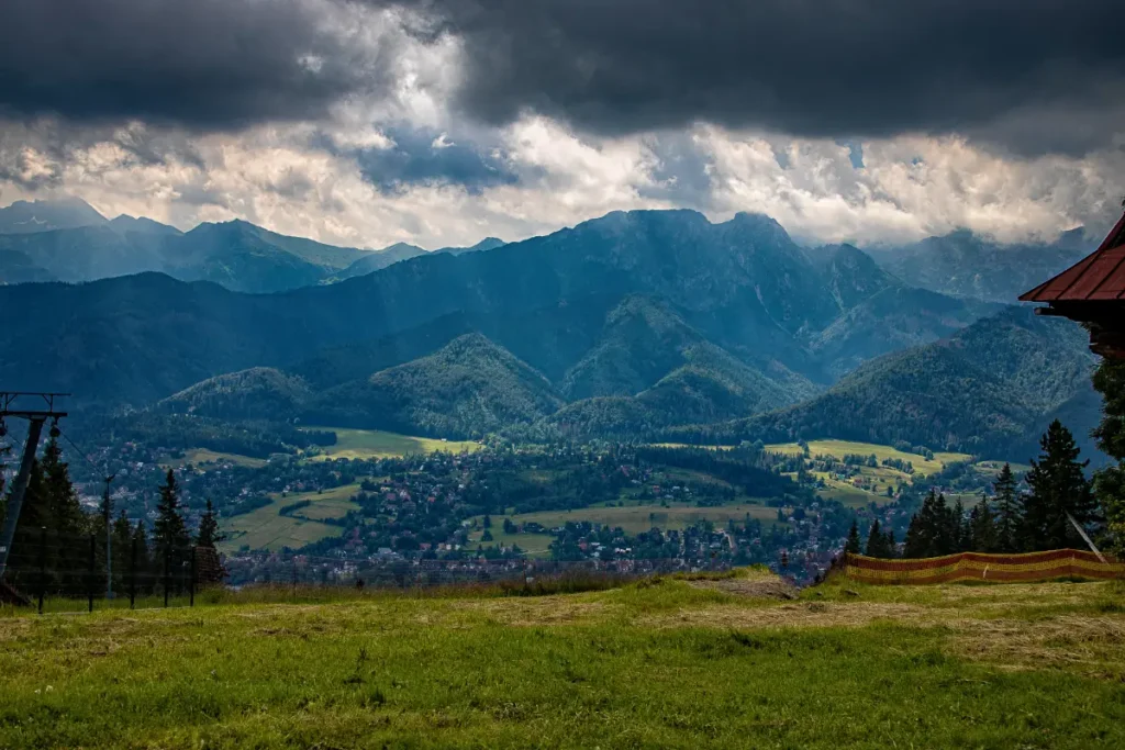 Letnia panorama Tatr z Gubałówki – Gubałówka Zakopane idealna na wypoczynek